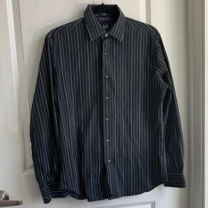 GAP Men's black Striped Button-Down Shirt